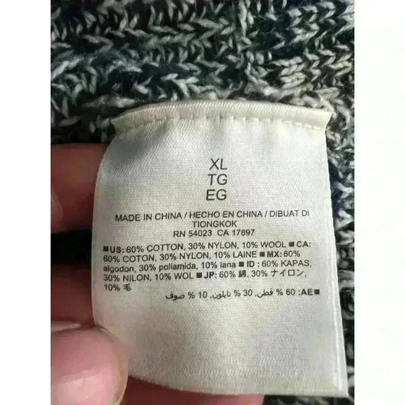 Old Navy Women's Double XL Mixed Cable Sweater Button Front Cardigan XL Reg - Picture 6 of 9